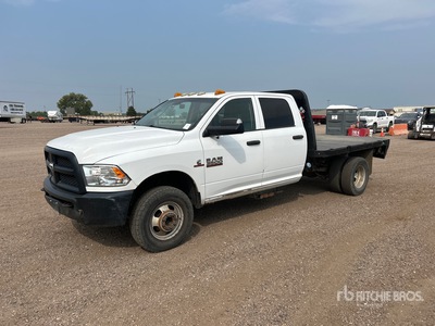 2014 Dodge Ram 3500 4x4 Crew Cab Flatbed Truck