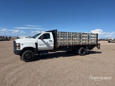 2019 Chevrolet Silverado 5500 4x4 Flatbed Truck