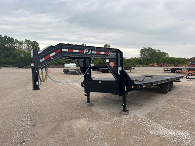 2022 PJ 3C352 26 ft T/A Gooseneck Tilt Deck Trailer