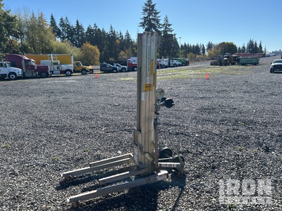2016 Genie Material Hoist