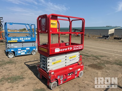2018 Mec Micro 19 Electric Scissor Lift