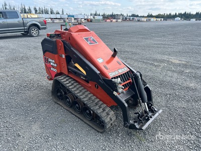 2016 Ditch Witch SK850 Compact Track Loader