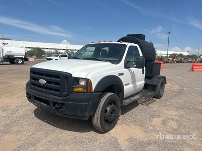 2007 Ford F-450 XL 4x2 Sealcoat Truck