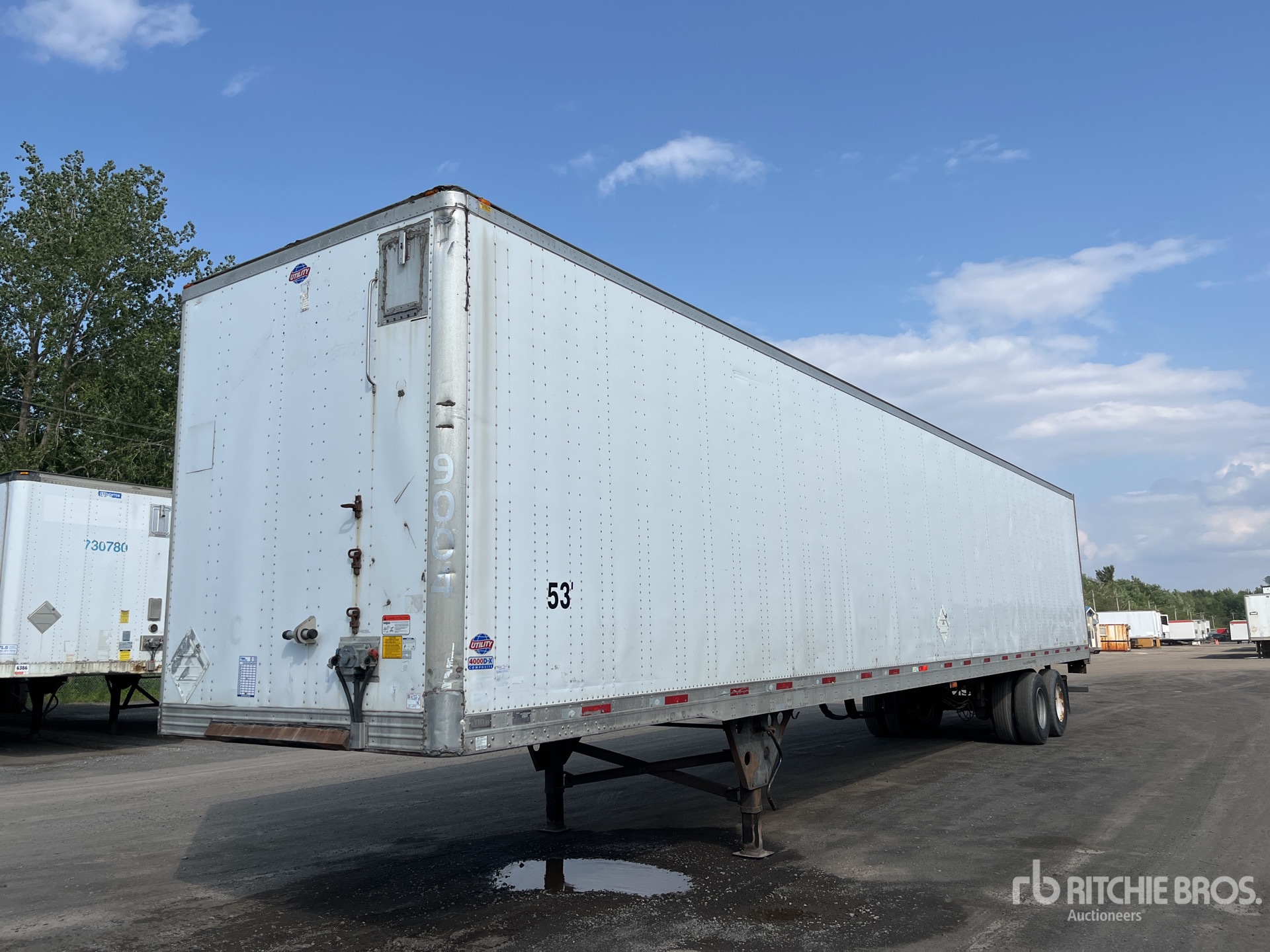 2015 Utility 4000D-X 53 ft x 102 in T/A Van Trailer