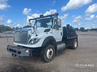 2013 International 7600 SBA 4x2 Toter Truck