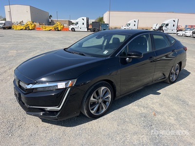 2018 Honda Clarity Touring Plug-In Hybrid Automobile