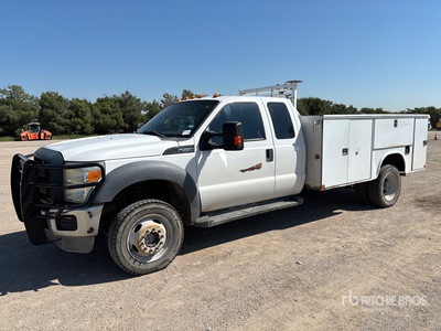 2013 Ford F-550 XL 4x4 Extended Cab Utility Truck (Inoperable)