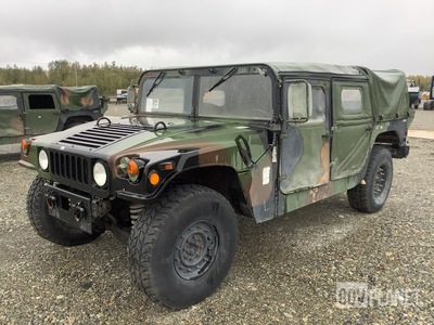 2000 AM General M1097A2 HMMWV 4 Door Soft Top w/Truck Body