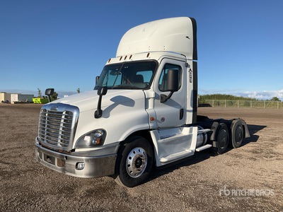 2018 Freightliner Cascadia 125 6x4 Ciągnik siodłowy T/A z kabiną dzienną