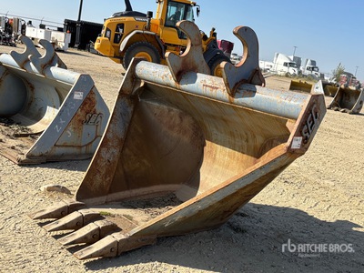 24 in Q/C V-Ditching Excavator Bucket