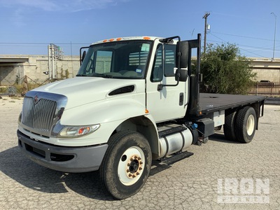 2015 International 4300 4x2 Table Top Truck