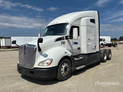 2020 Kenworth T680 6x4 Cabeza Tractora Cabina Dormitorio