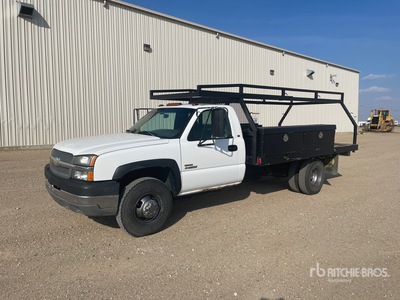2004 Chevrolet Silverado 1500 Camion à Plateau