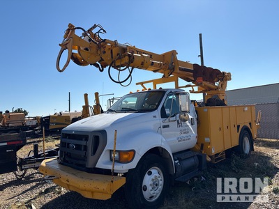 2008 Terex Telelect Commander C4047 on 2008 Ford F-750 XL 4x2 Digger Derrick Truck (Inoperable)