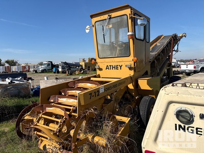 1978 Athey 712D Windrow Elevator