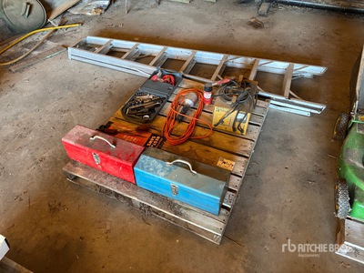 8 ft Aluminum Leiter