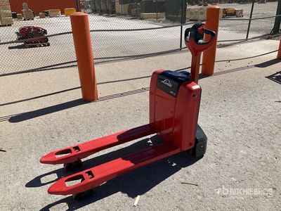 2022 Linde Electric MT15 Electric Palletwagen