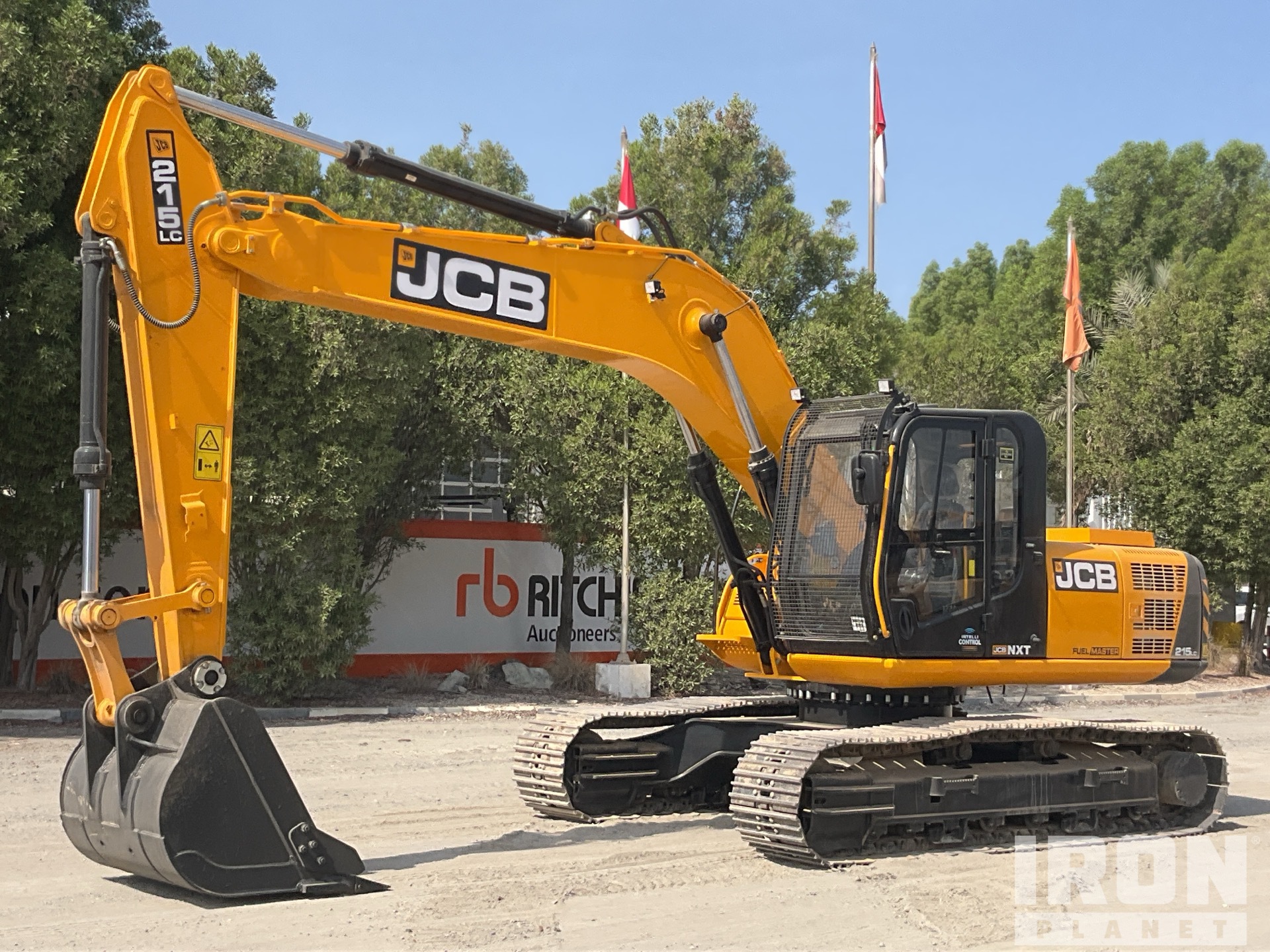 2025 JCB 215LC 油圧ショベル (Unused)