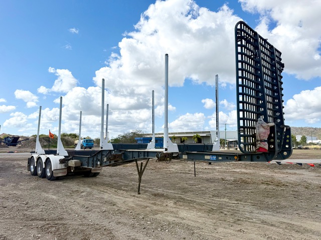 2015 Elphinstone 13 m Tri/A Log Trailer