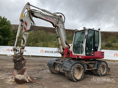 2016 Takeuchi TB295W حفارة بعجلات