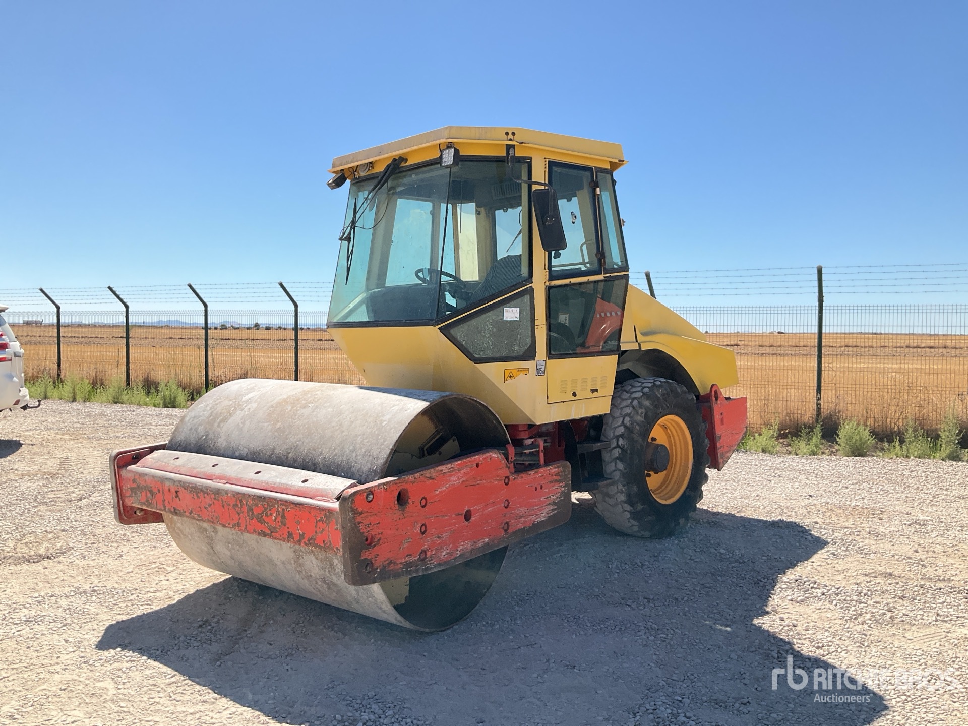 2000 Dynapac CA152D Compacteur à tambour lisse