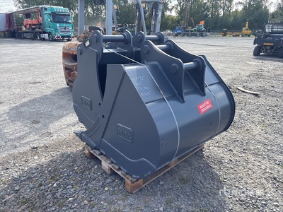 Quantity of (3) Titan Excavator Bucket - Fits Hitachi ZX130 (Unused)