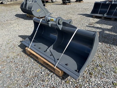 Strickland 72 in Excavator Bucket - Fits Hitachi ZX130/CX130