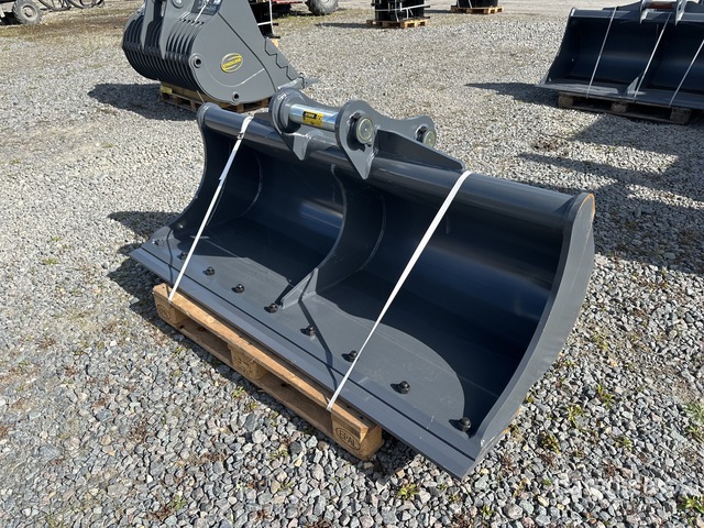 Strickland DB13 1829 mm Cleanup Excavator Bucket - Fits Hitachi ZX130 ...