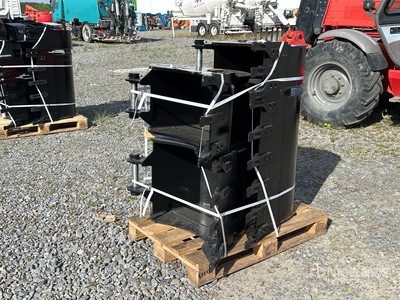 Quantity of (4) Strickland バックホー - Fits JCB 3CX (Unused)