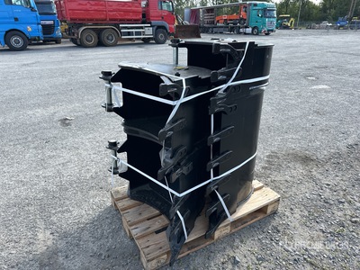 Quantity of (4) Strickland バックホー - Fits JCB 3CX (Unused)