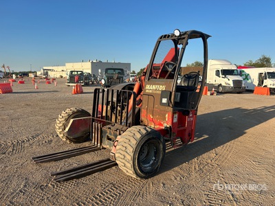 2015 Manitou TMT55FLHT 5500 lb 3x3 Chariot élévateur sur camion