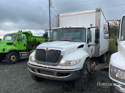 2015 International 4300 4x2 Van Truck
