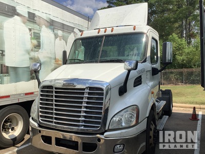 2016 Freightliner CA113 4x2 Tracteur routier (Inoperable)
