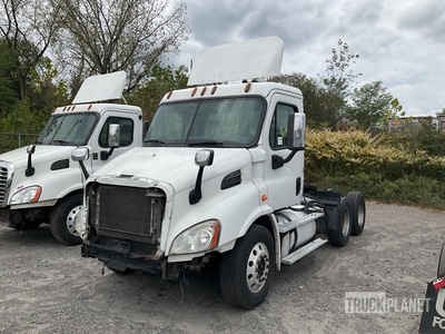2015 Freightliner CA113 6x4 T/A Sleeper Truck Tractor