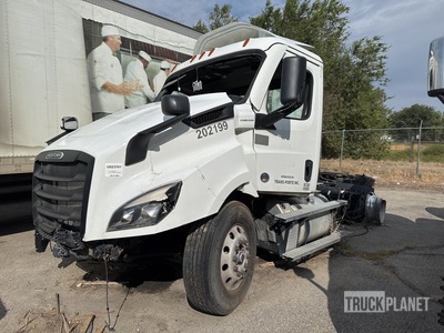 2023 Freightliner PE116DC 6x4 Day Cab Truck Tractor (Inoperable)