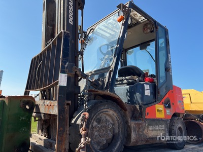 Doosan D30S-7 フォークリフト