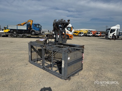 2017 Merlo NME 38/50 Telehandler Personnel Basket