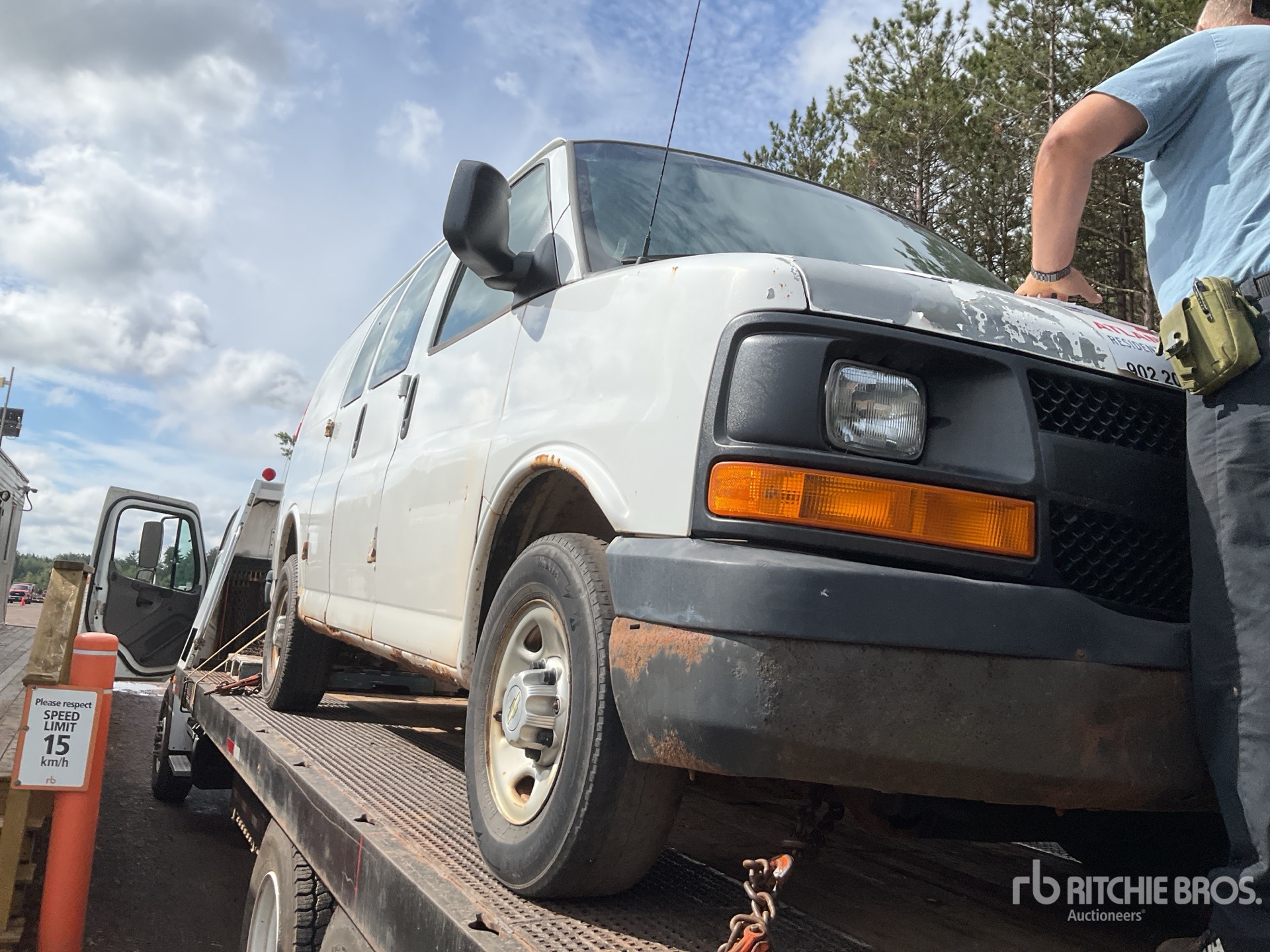 2010 Chevrolet Express 2500 Cargo Van