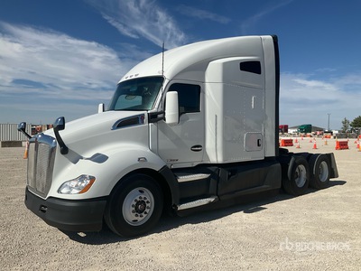 2022 Kenworth T680 6x4 T/A Sleeper Truck Tractor