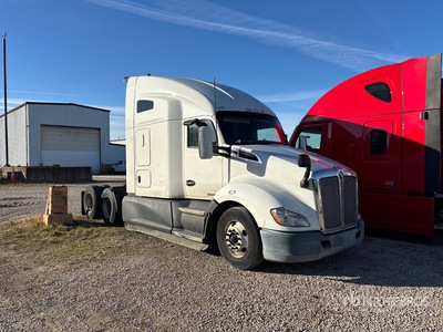 2021 Kenworth T680 6x4 T/A Sleeper Truck Tractor (Inoperable)