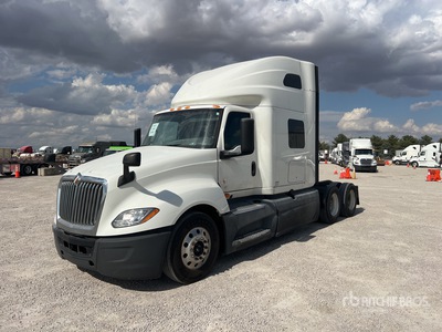 2018 International LT625 6x4 Cabeza Tractora Cabina Dormitorio