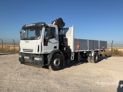 2006 Terex 135.2E-A4 Articulated Boom on 2006 Iveco ML180E28 4x2 Camion à plate-forme avec grue