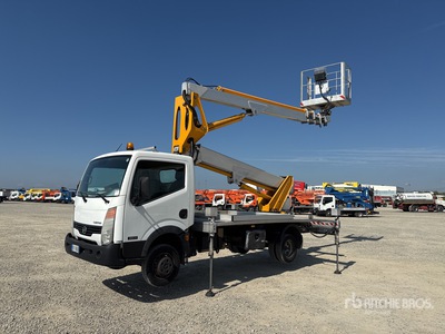 2011 Multitel Pagliero MX250EX 25 m on 2011 Nissan Cabstar 35 - 11 Camion nacelle