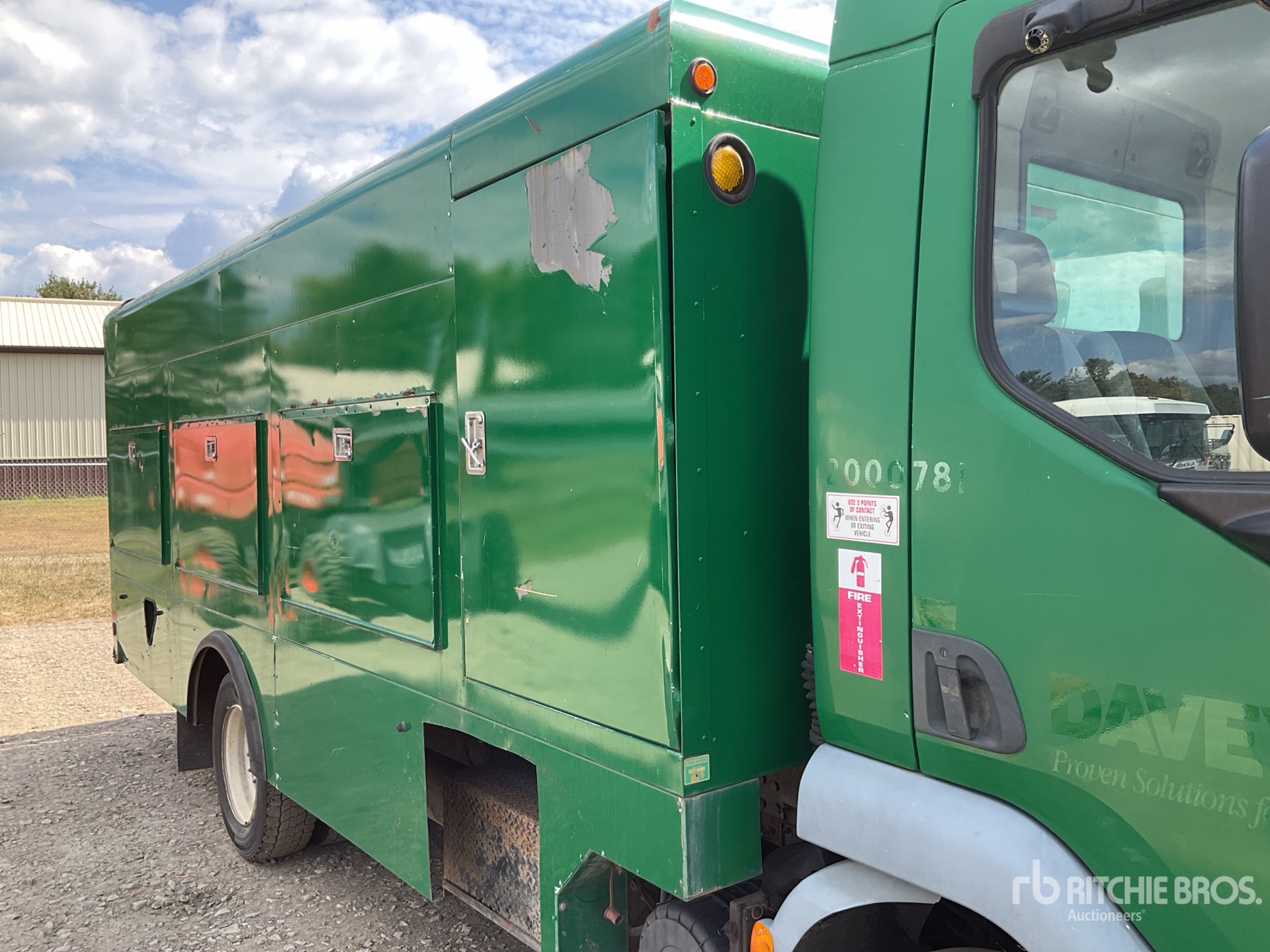 2013 Peterbilt 210 Utility Truck