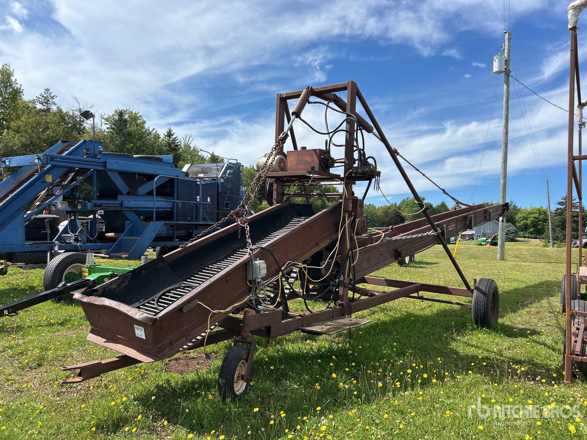 18 in x 30 ft Portable Stackable Conveyor