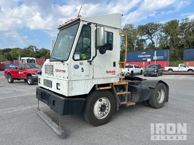 2013 Kalmar 4x2 نصف جرارلجر المعدات