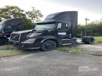 2015 Volvo VNL Cabeza Tractora Cabina Corta
