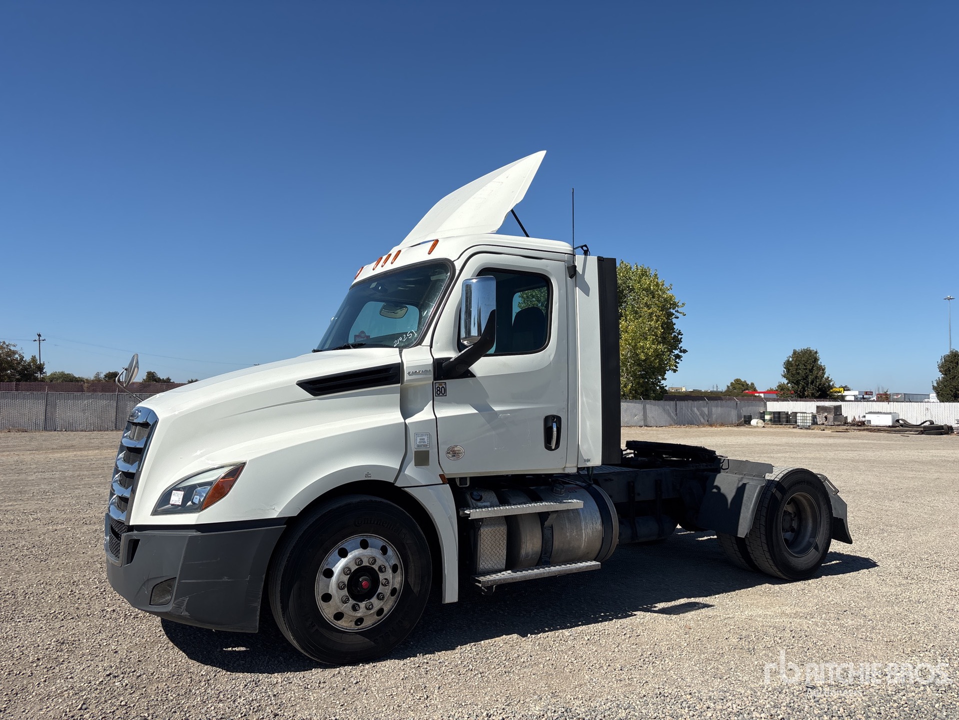 2019 Freightliner Cascadia 126 4x2 Cabeza Tractora Cabina Corta