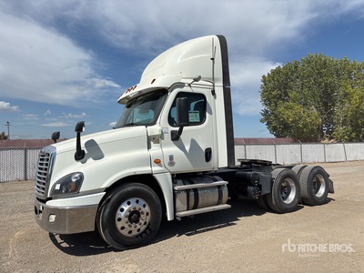 2019 Freightliner Cascadia 125 6x4 T/A Day Cab Truck Tractor