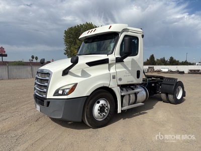 2019 Freightliner Cascadia 126 4x2 S/A Day Cab Truck Tractor